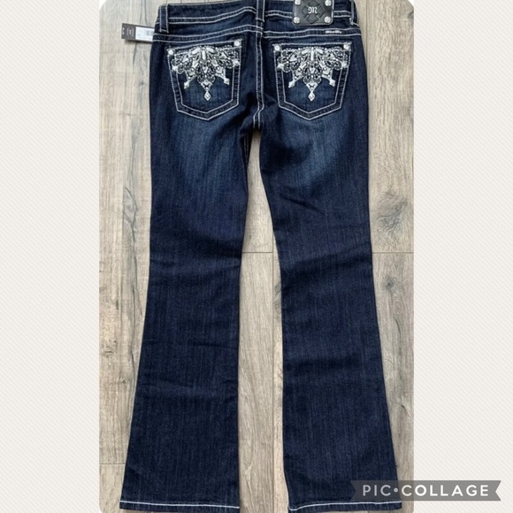 Miss Me Jeans size 34 x 34 Signature Boot Cut
Rainbow Sequins! Awesome Nwt - Picture 3 of 11